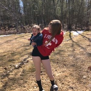 Meet your Posher, Ella